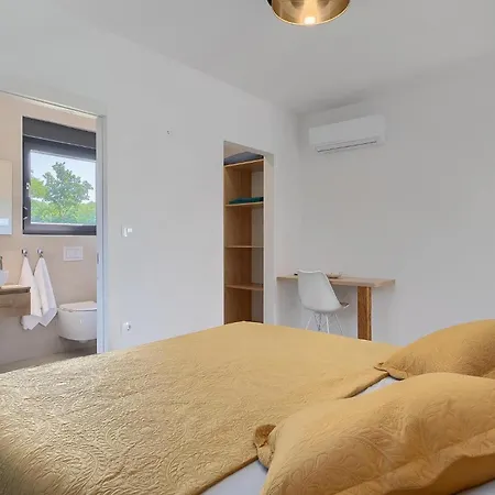 Nyaraló Bateli Želiski