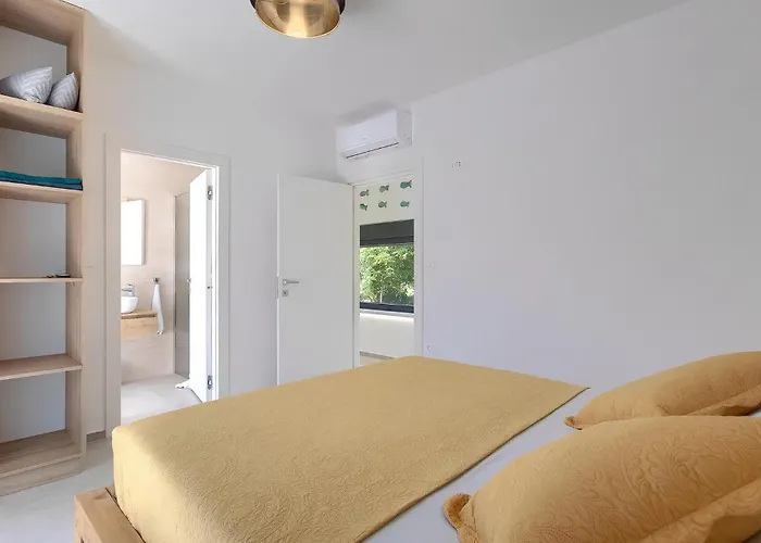 Bateli Holiday home *