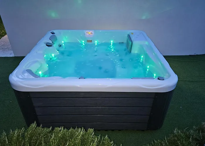 Holiday home Bateli Zeliski